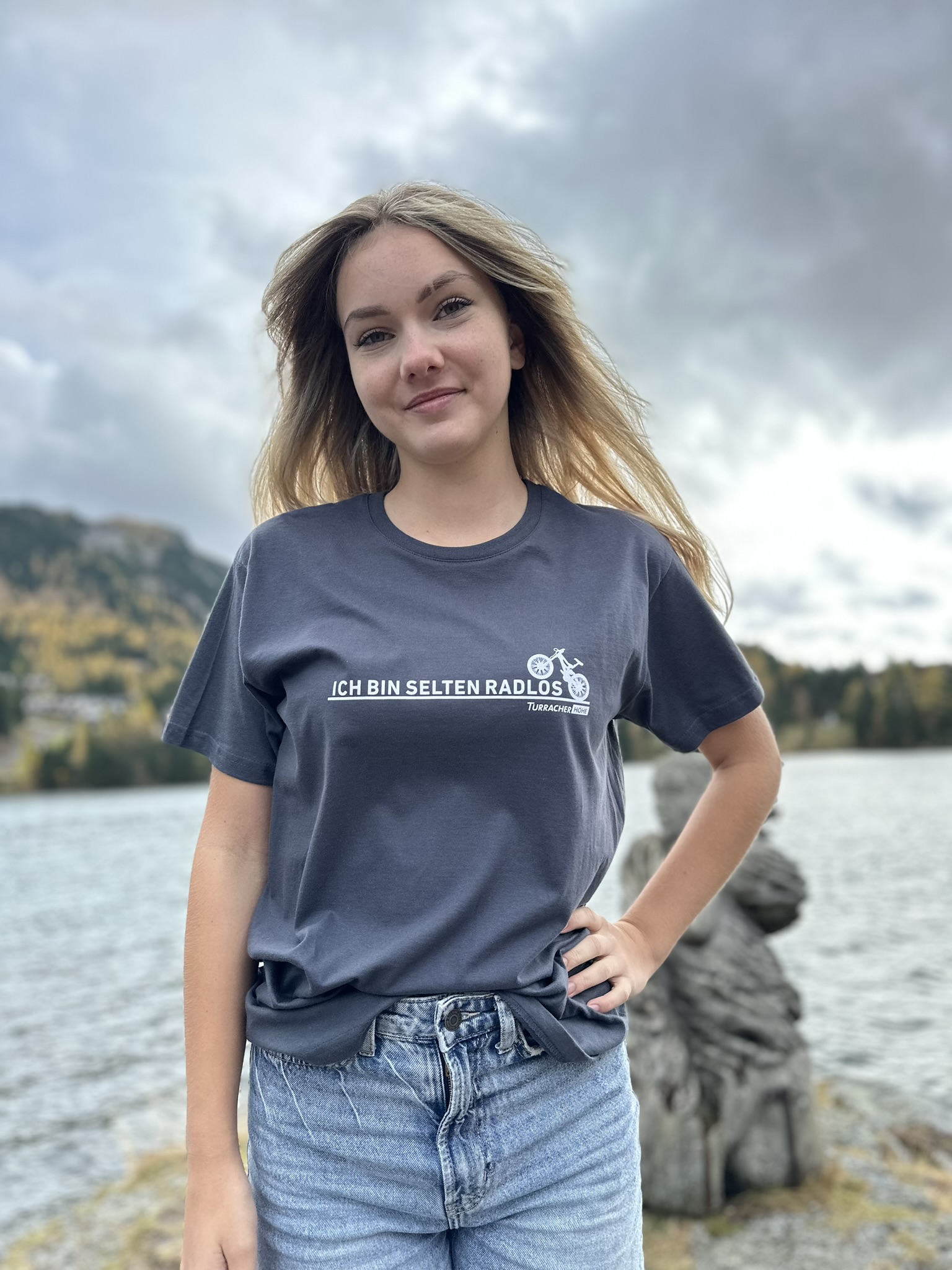 T-Shirt "Ich bin selten radlos" grau